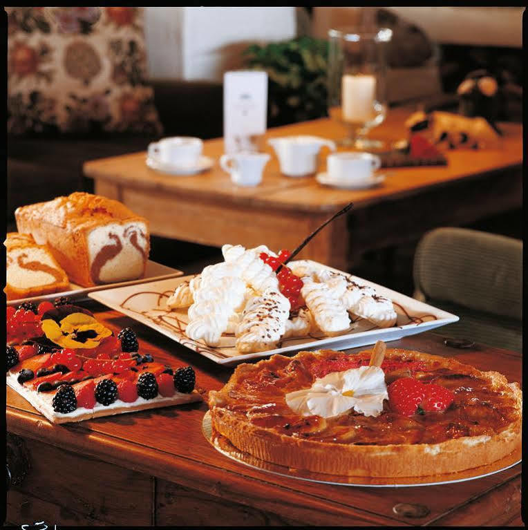 Grand Hotel Au Rond Point Des Pistes 쿠쉐벨 외부 사진